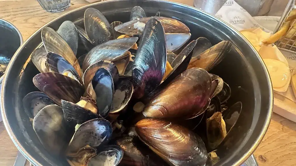 Thijs de Gunst_Overzee: Bistro & Logement_Nes_avis