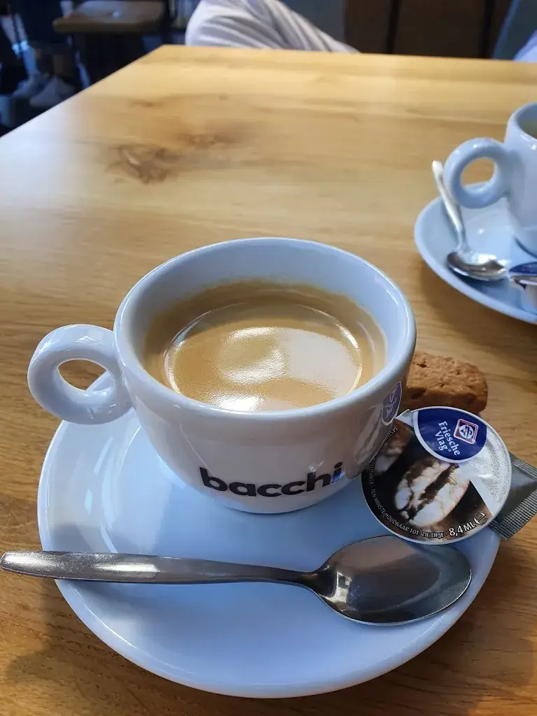 Mina Kalinovic van Dijk_Hotel Restaurant De Jong_Nes_review