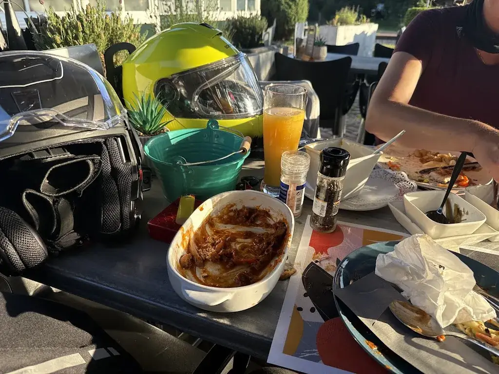 ferry w dijkstra_Kippenrestaurant de Kakelhof_Opeinde_review