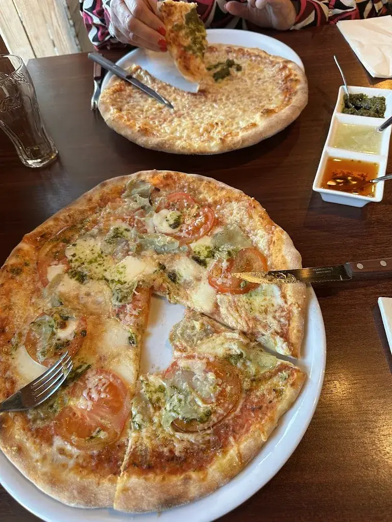 Sarah Godfried_Pizzeria Venezia_Oosterwolde_review