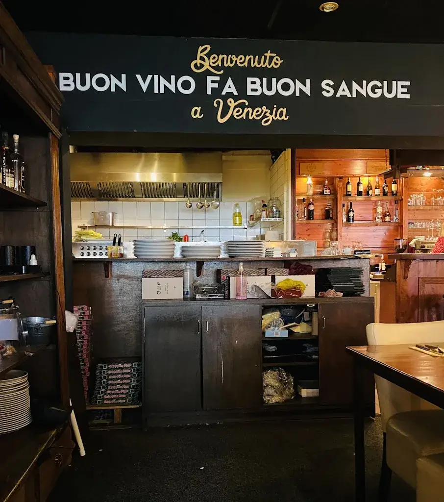 Pizzeria Venezia restaurant à Oosterwolde