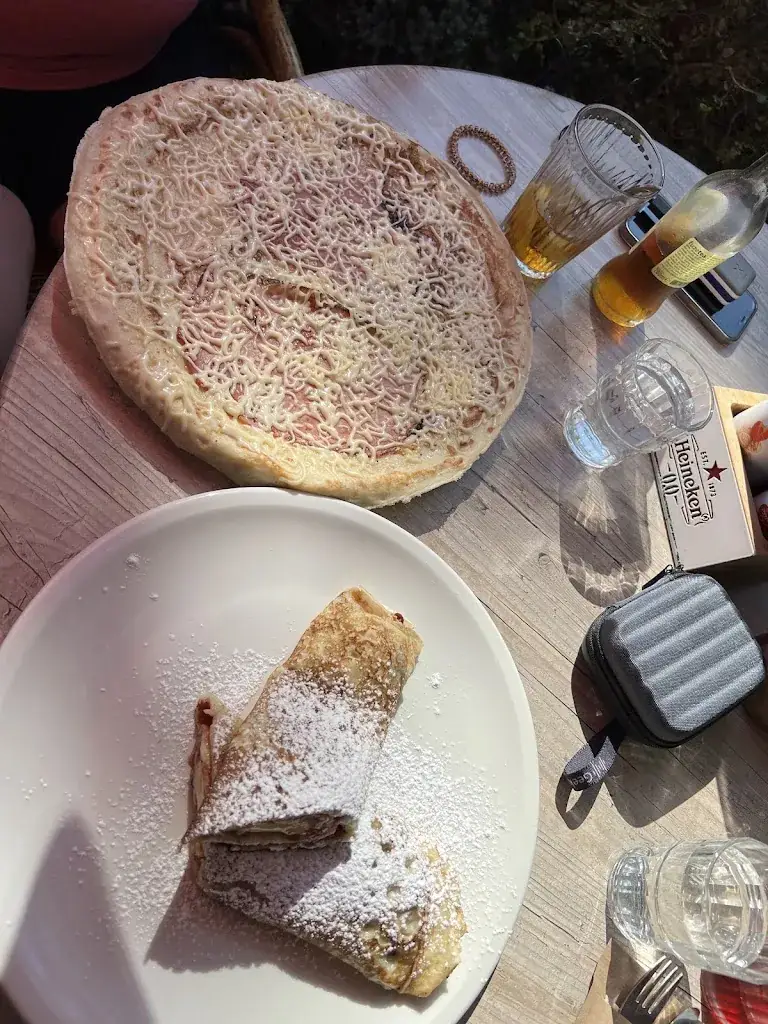 Anastasiia Chemezova_De Lickebaert | Pannenkoeken, Poffertjes & Koffie_Oost-Vlieland_review