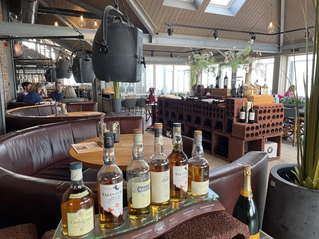 Berry Boverman_'t Badhuys_Oost-Vlieland_review