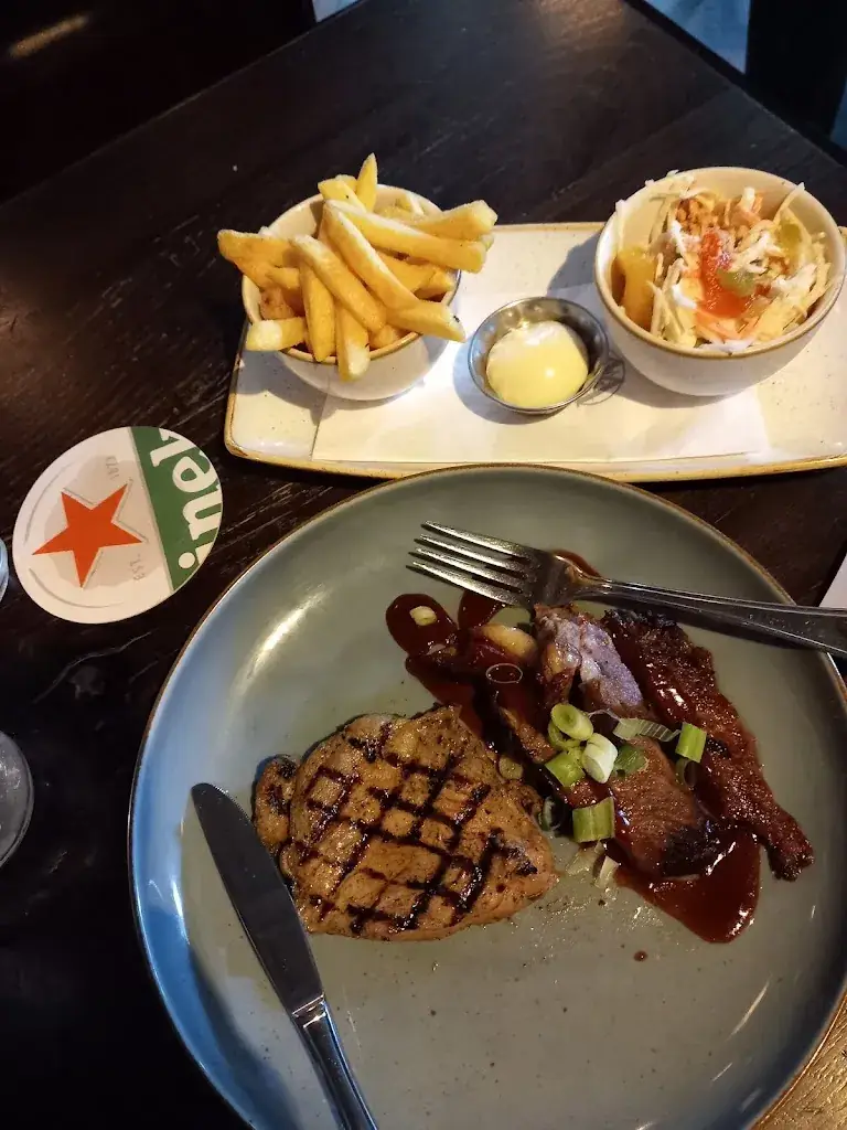 Brian Sinnema_'t Praethuys_Oost-Vlieland_review