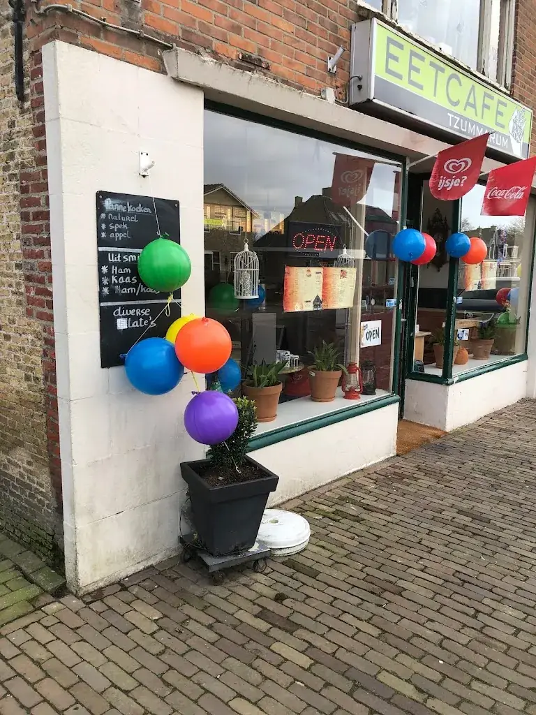 Eetcafé 'De Buorren' restaurant à Tzummarum