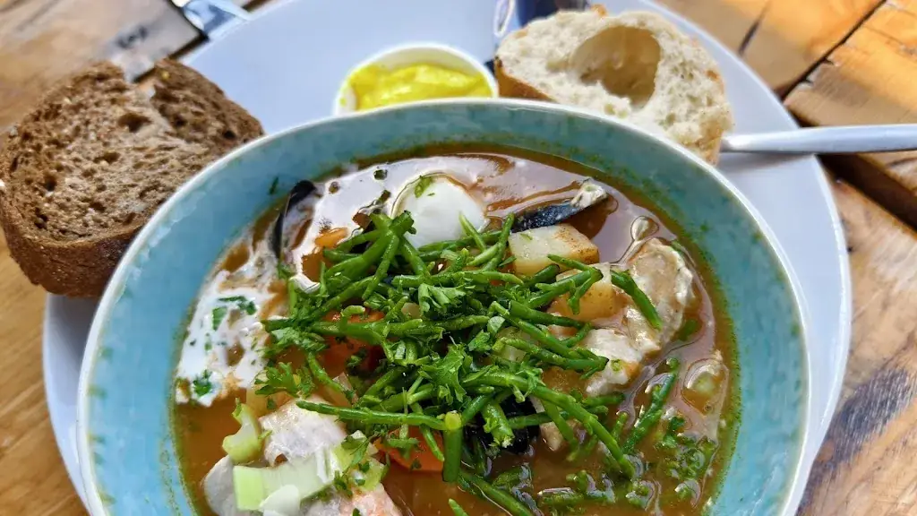 K. Matthias Mäke-Kail_Beach pavilion De Marlijn_Schiermonnikoog_review