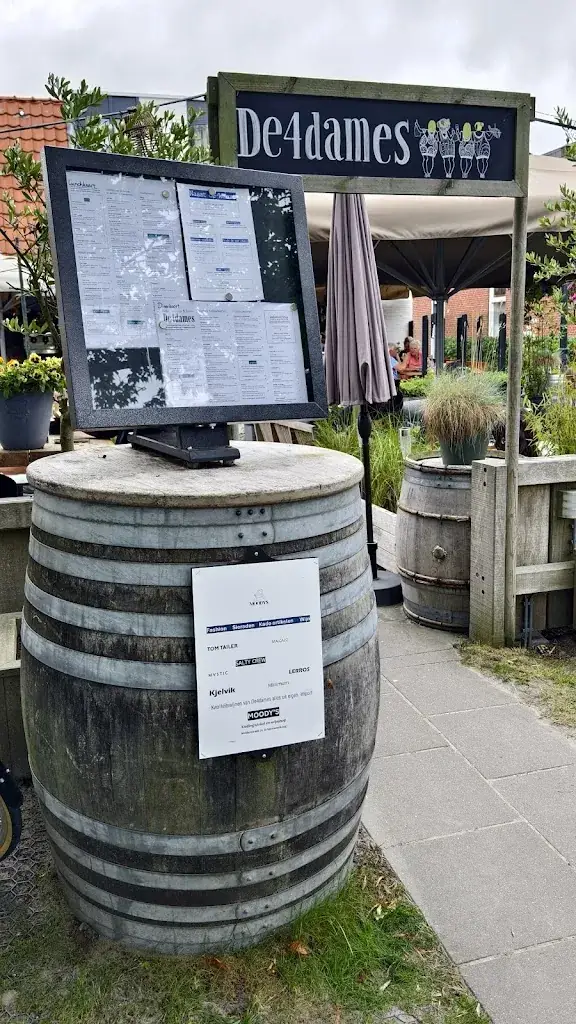 K. Matthias Mäke-Kail_De 4 dames bistro, winebar, hotel_Schiermonnikoog_review