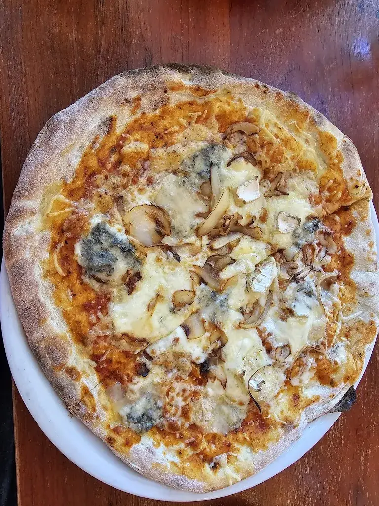 Gam “Bruh”_Café, restaurant, pizzeria Het Wantij_Schiermonnikoog_avis