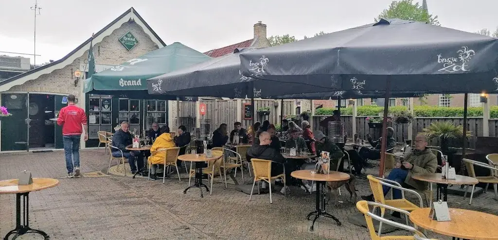 Eetcafé 'Het oude Boothuis' restaurante en Schiermonnikoog