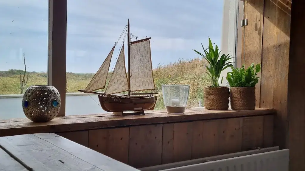 Anja Van De Gronde_Strandhotel Om de Noord_Schiermonnikoog_review