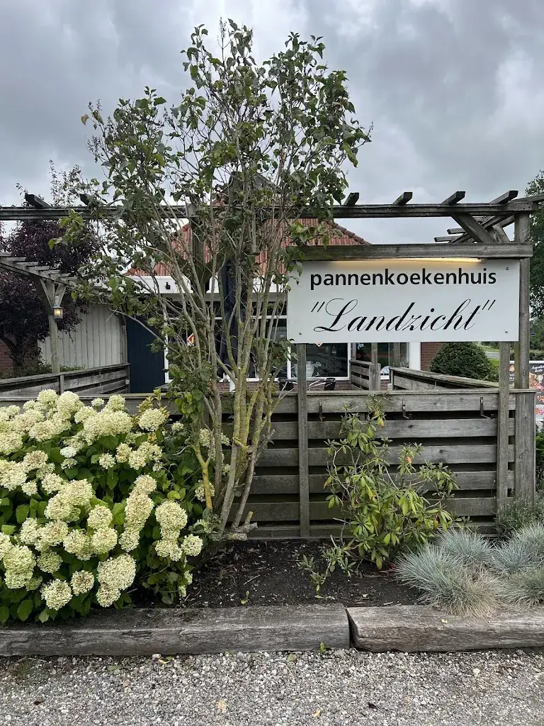 Bas van Dongen_Pannenkoekenhuis Landzicht_Netherlands_Bewertung