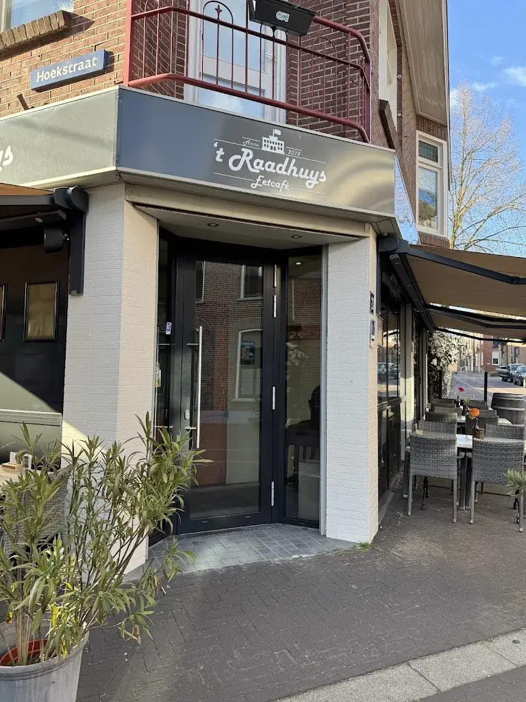 Michiel Naaldenberg_Restaurant 't Raadhuys_Aalten_avis