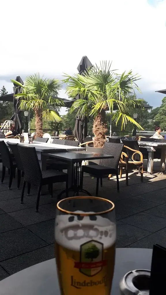 Eetcafé - Feesterij 't Vertier ristorante a Afferden