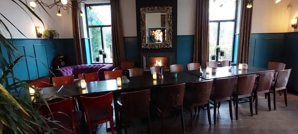 Cafe Mustache_'s-Heerenberg_slider_image_2