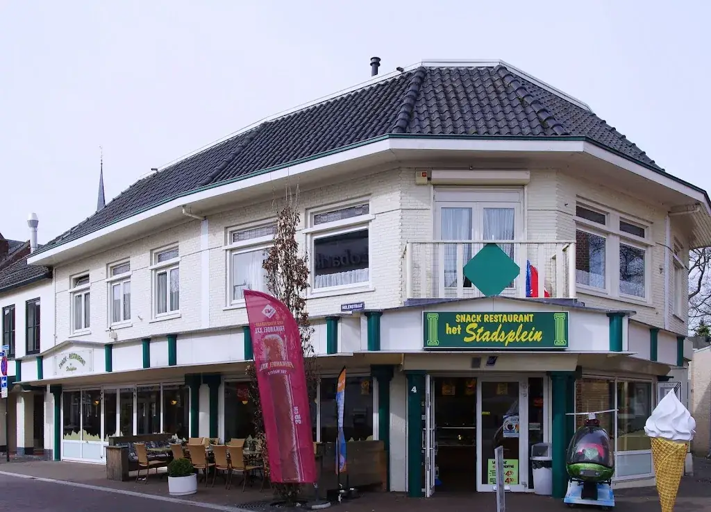 Snackrestaurant Het Stadsplein_'s-Heerenberg_slider_image_3