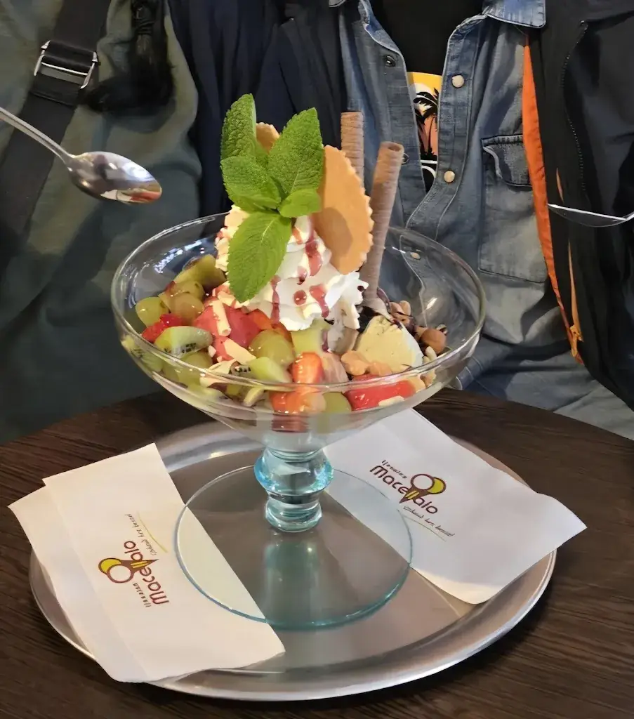 Daan Ismijnnaam_IJssalon Macellaio_'s-Heerenberg_recensione