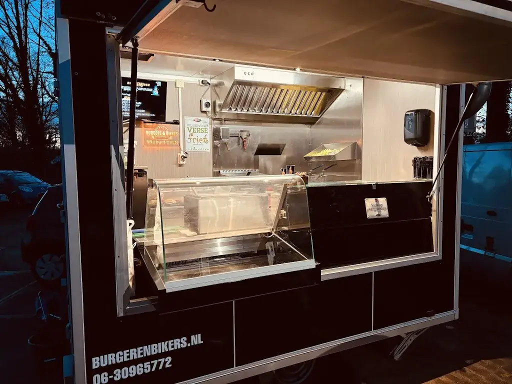 Burgers & Bikers on tour_'s-Heerenberg_slider_image_1