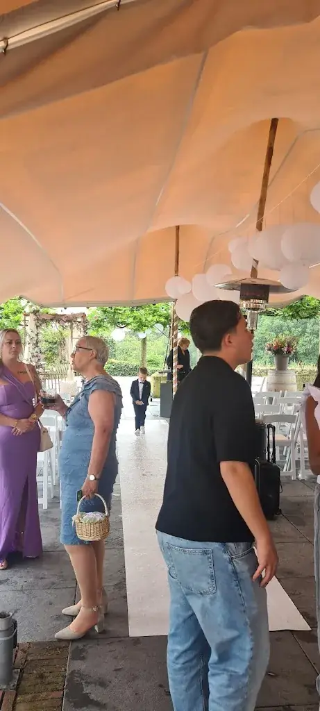 Dianne De'Looze_Het Montferland_Zeddam_review