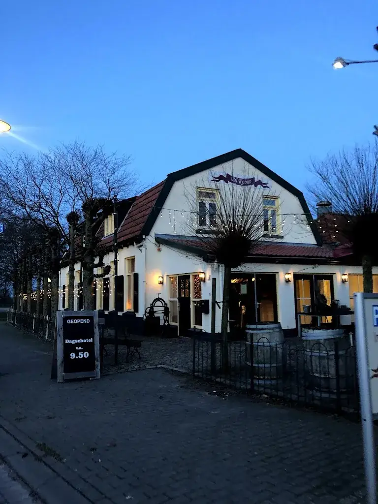 KC Hong_Bij Kobus_Zeddam_recensione