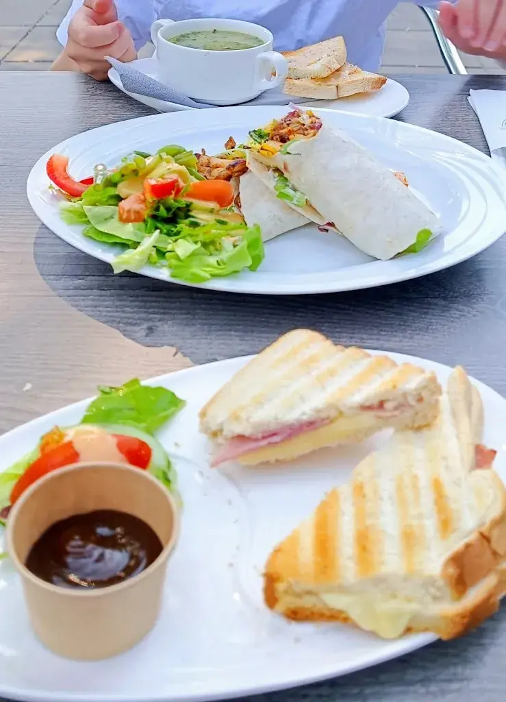 Keijo Heiska_Restaurant Bruisss_Wolvega_avis