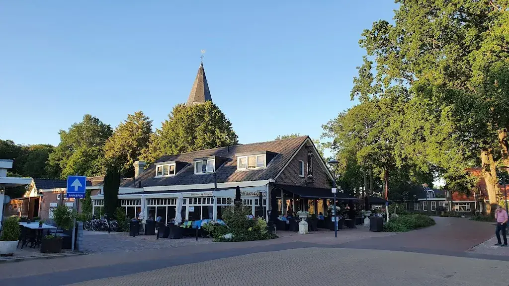 Sameera Naib_Diggels_Westerbork_review