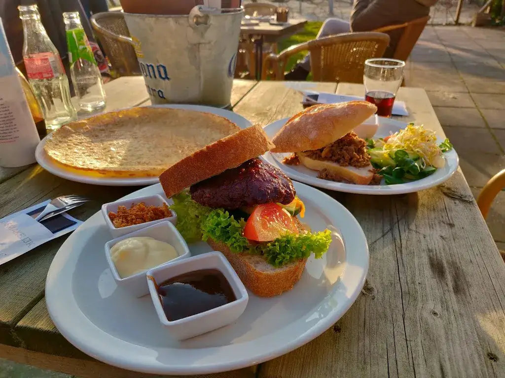 Aurora Signorazzi_Restaurant 't Binnenhof - Activiteiten - Binnen en buiten speeltuin_Paasloo_avis