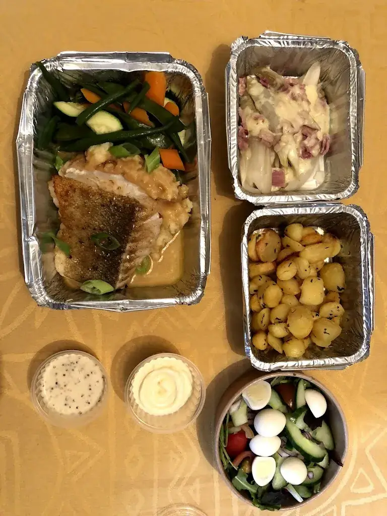 KC Hong_De Deel_Sleen_review