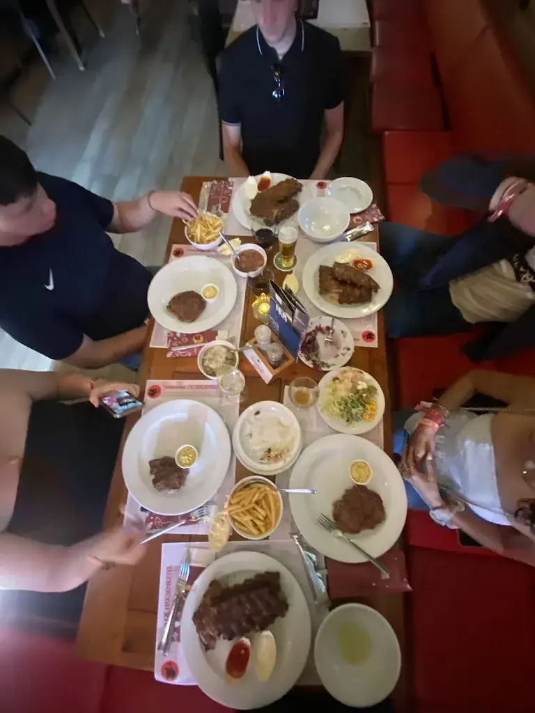 mitchel roet_Restaurant de Heksenketel_West-Terschelling_avis