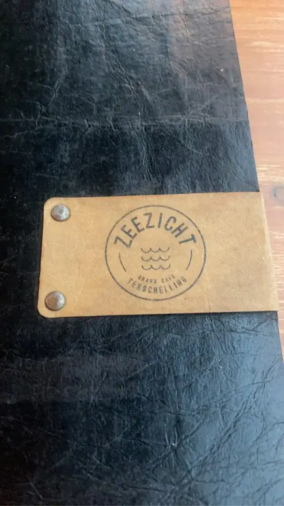 J L (JL)_Grand Café Restaurant Zeezicht_West-Terschelling_recensione