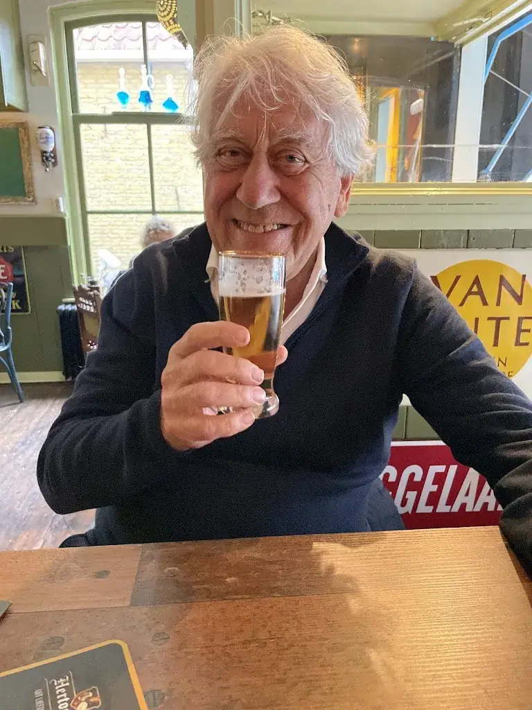 Peter Cruiming_Amsterdamsch Koffijhuis_West-Terschelling_recensione