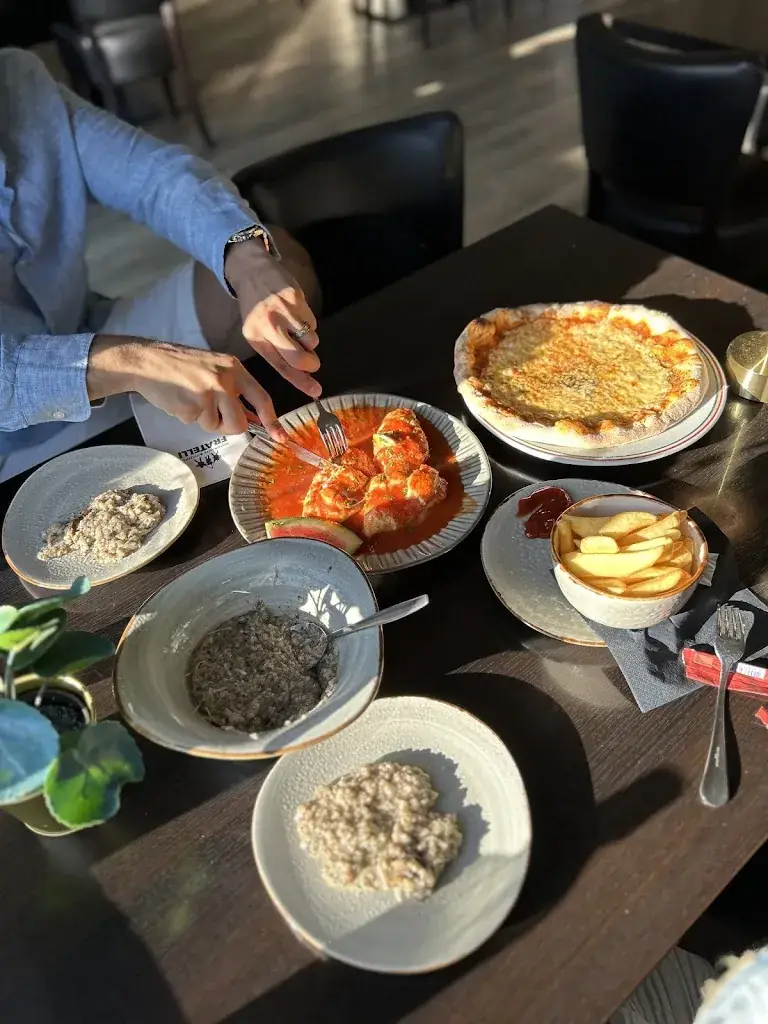 Maram Alsaeed_Fratelli Restaurant & Bar_West-Terschelling_Bewertung