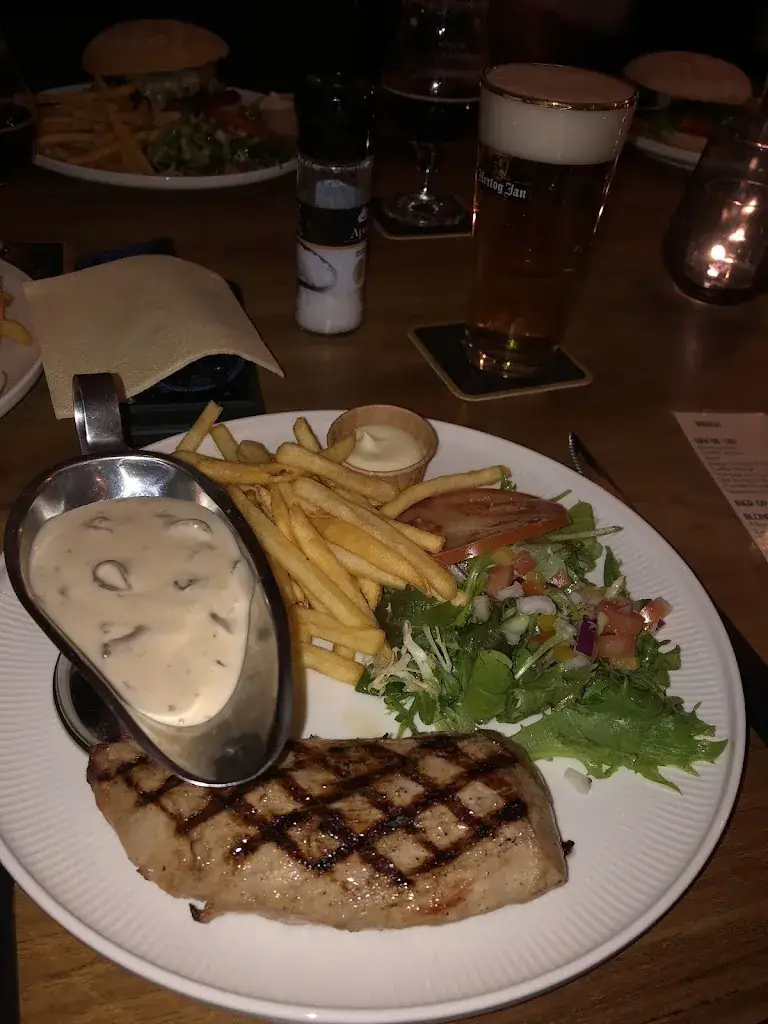 Bram Brandenburg_De Doerak_West-Terschelling_review