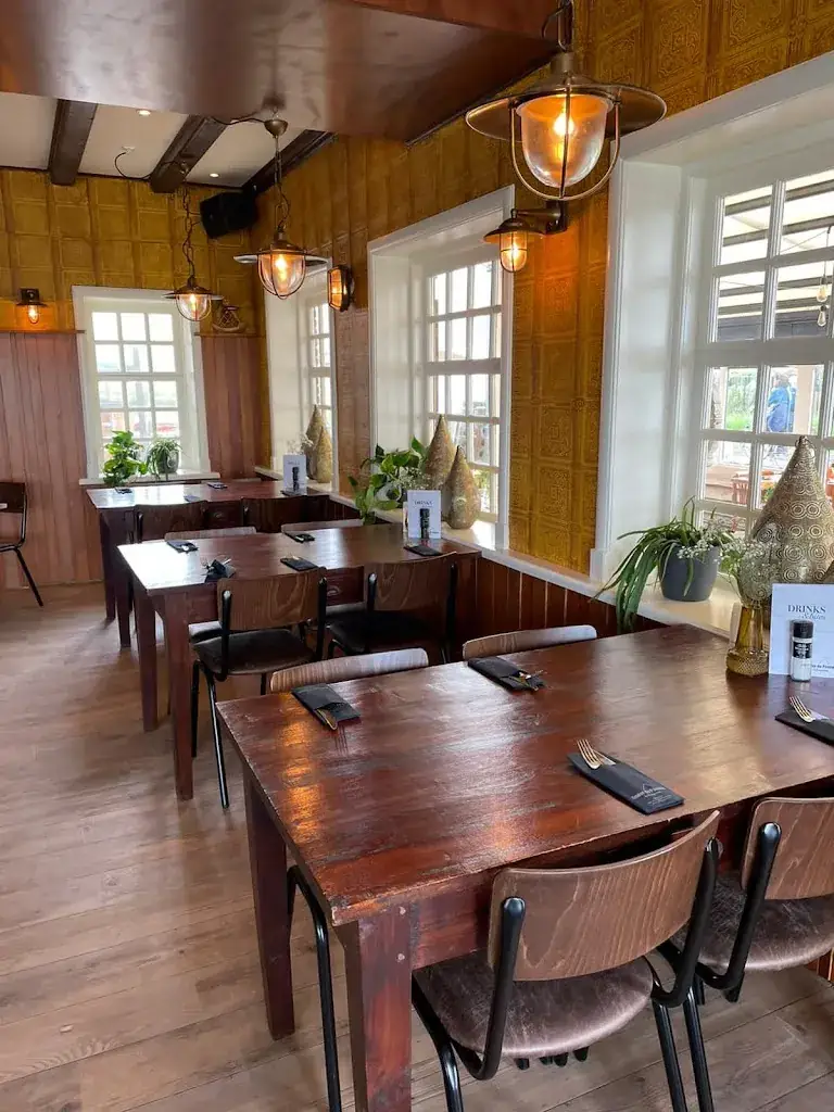 Gastrobar Onder de Pannen restaurant in Midsland