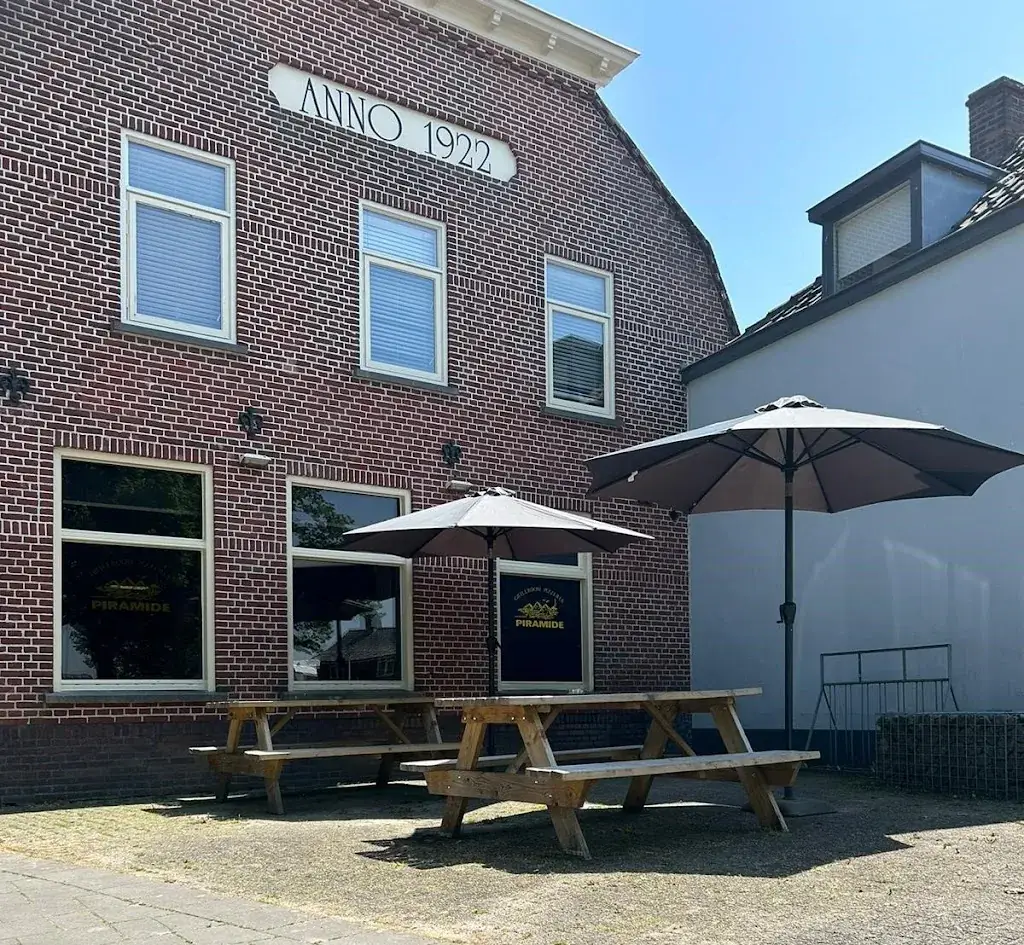 Grillroom-Pizzeria Piramide_Ammerzoden_slider_image_3