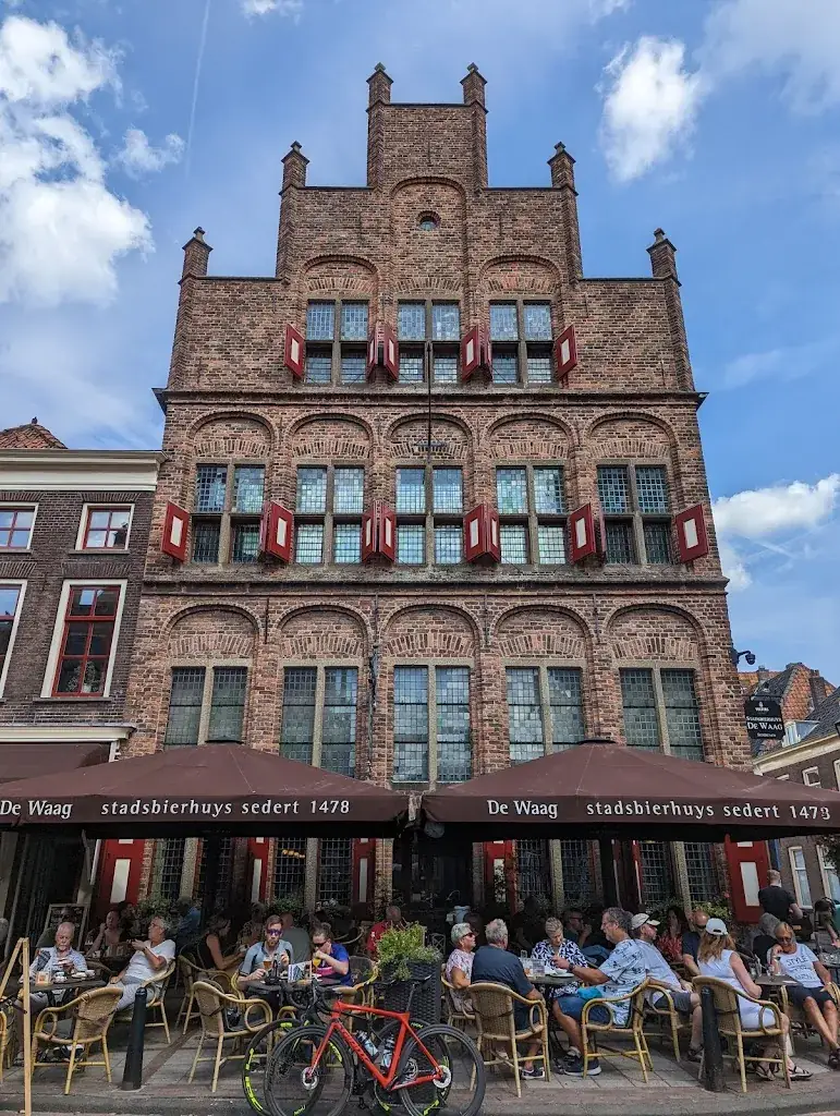 Vanessa Sequeira_De Waag_Doesburg_review