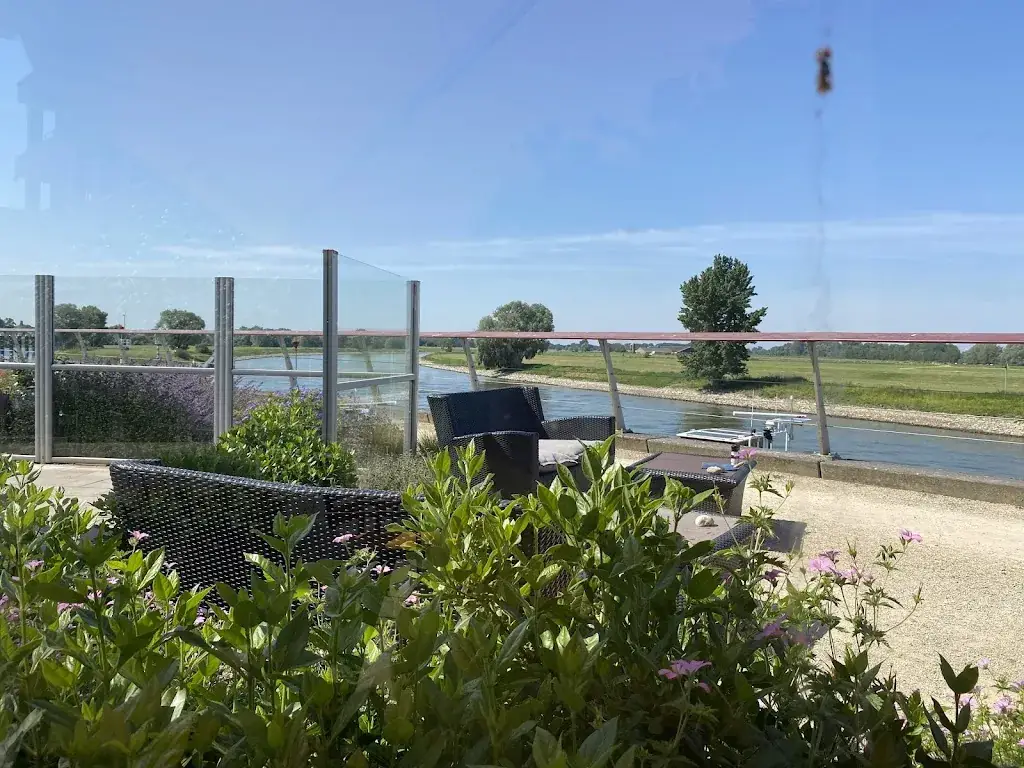 Henry Schunselaar_Restaurant De Kade_Doesburg_avis