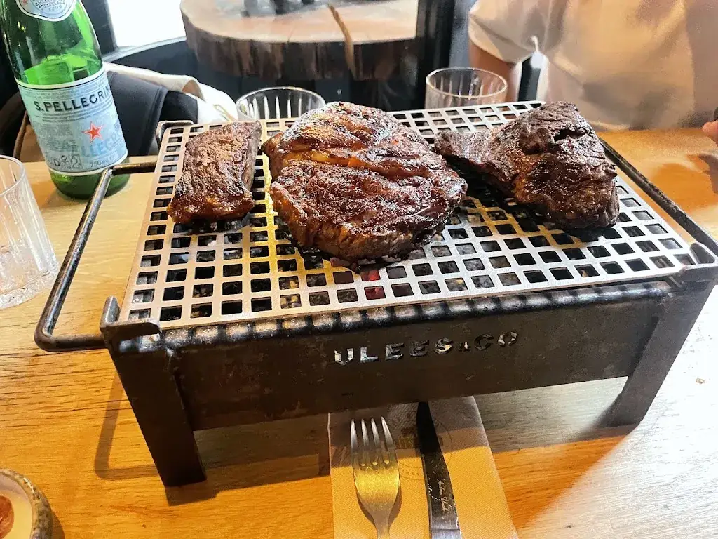 Seihow Chan_Vlees & CO Arnhem 🥩_Arnhem_avis