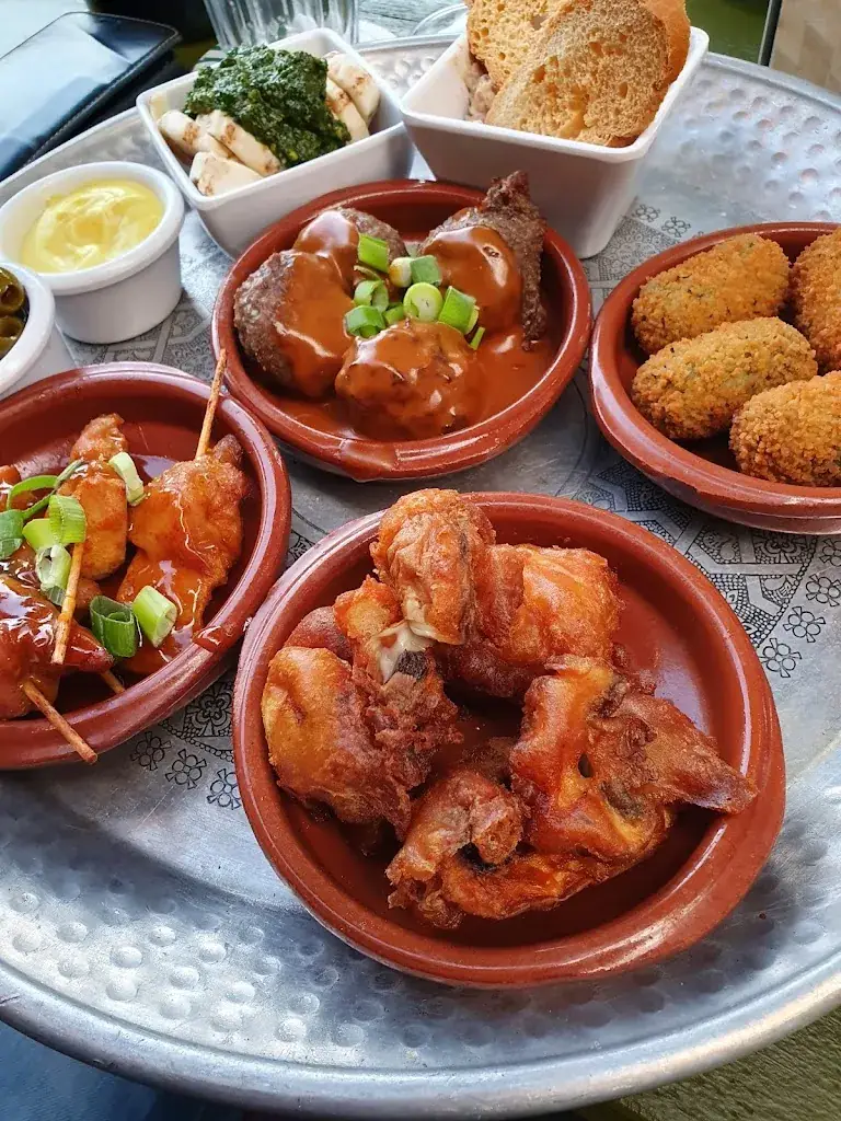 Menu_De Buren Café & Tapas_Apeldoorn_immagine_3