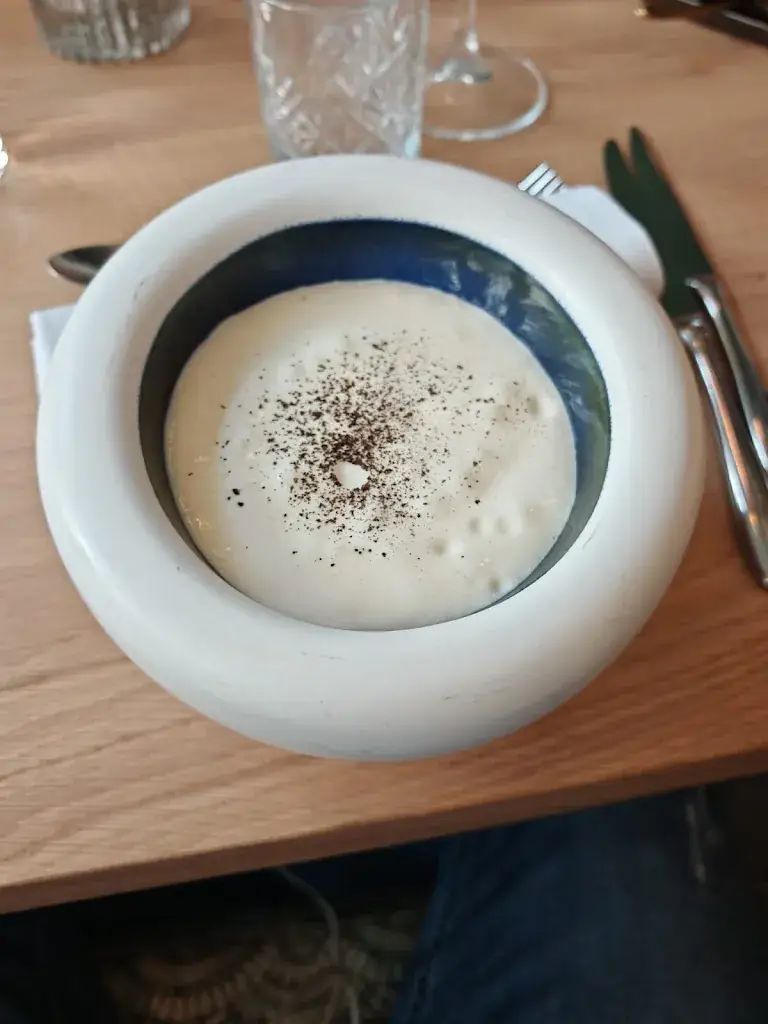 Luigi Melella_Jammo Já_Beesd_review