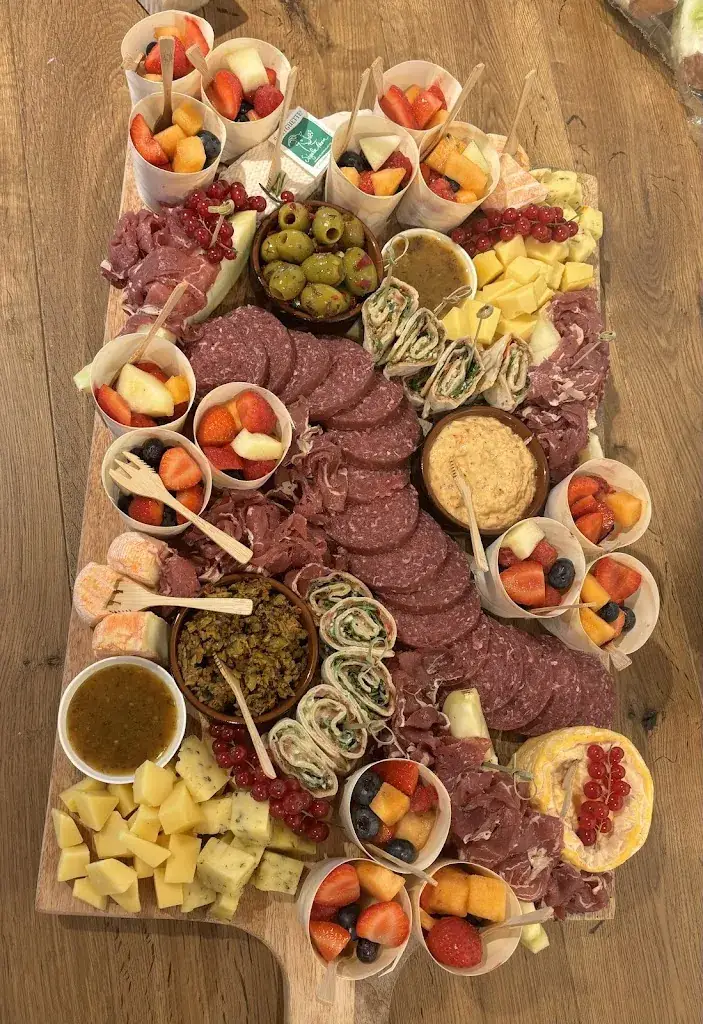 anita van leeuwen_By Isabella Ready To Eat_Beesd_review