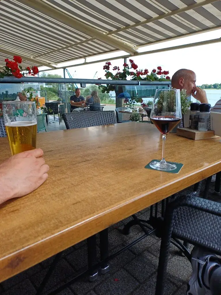 Natascha Milani_Restaurant Hoogeerd_Niftrik_review