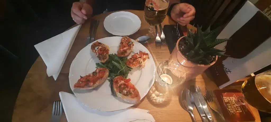 Helen Eaton_Da Giorgio Bemmel_Bemmel_avis