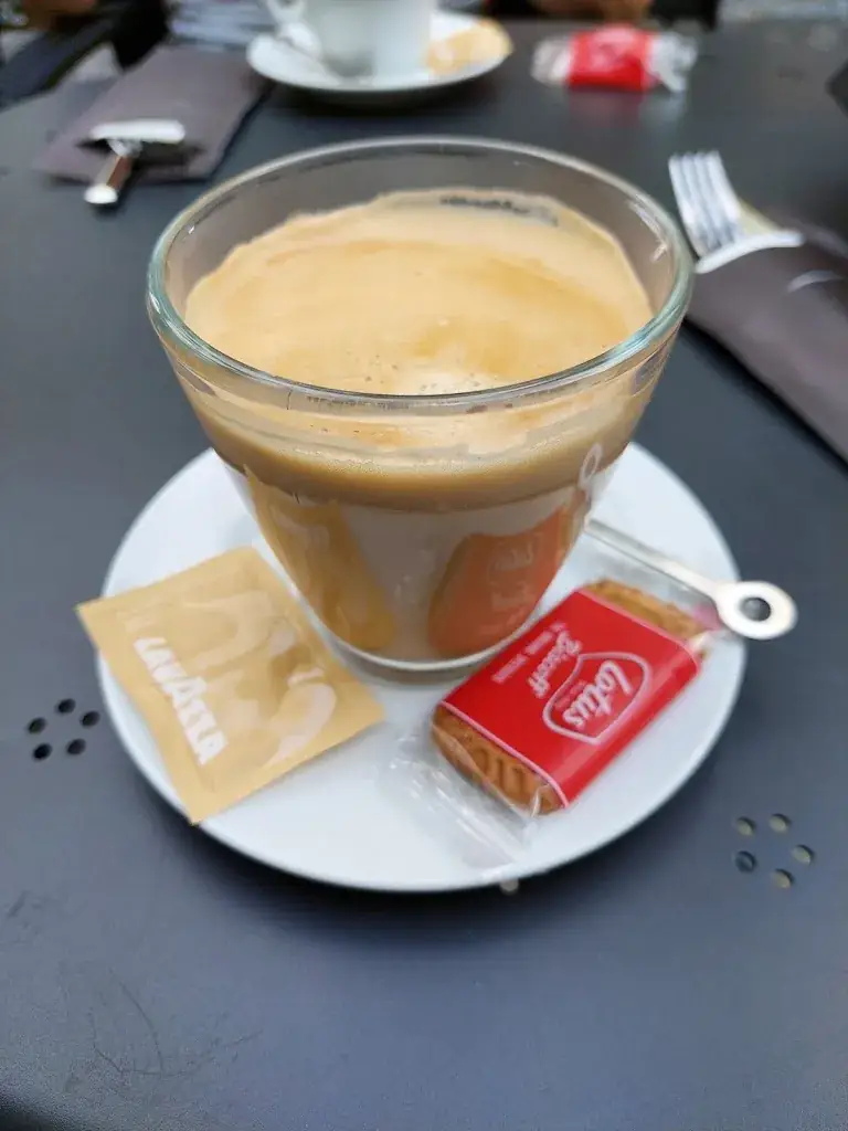 Cindy Ng_Bij 't Raadhuys_Barneveld_recensione