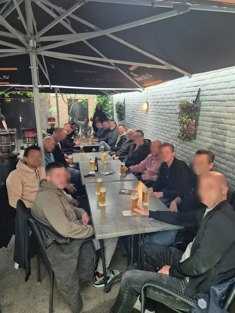 KB_Bij 't Raadhuys_Barneveld_recensione