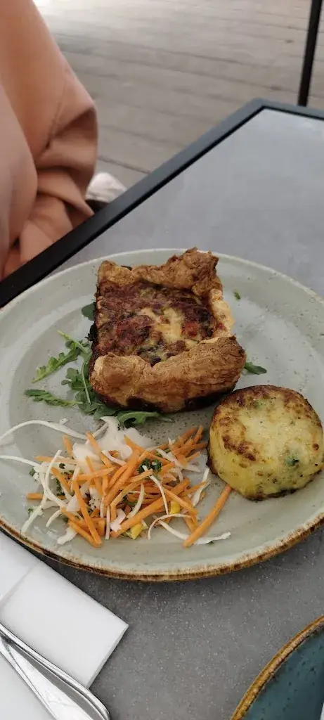 Ahmet Alper Kunt_Bospaviljoen 't Leesten_Ugchelen_avis