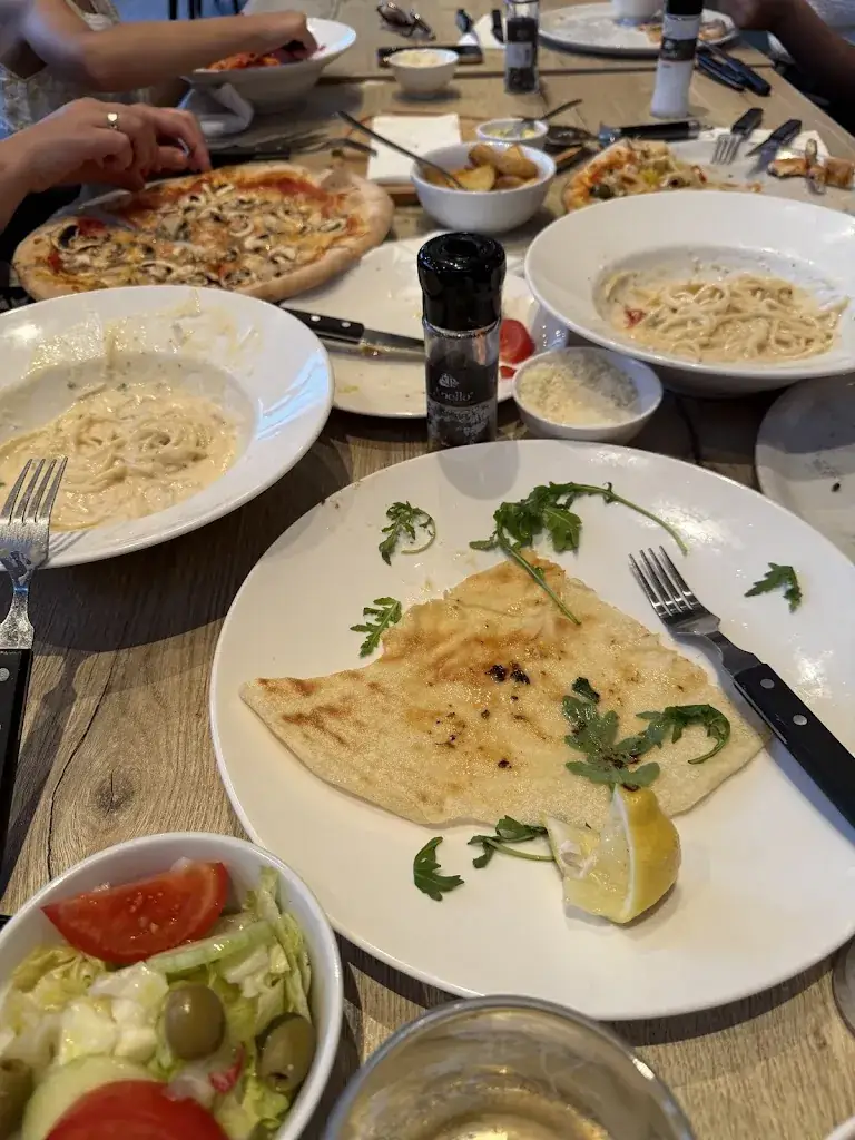 Ahed Marzouk_Piccola Roma_Beilen_review