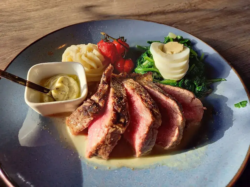 F. I. Medina_De Smaak van Hoenderloo_Hoenderloo_review