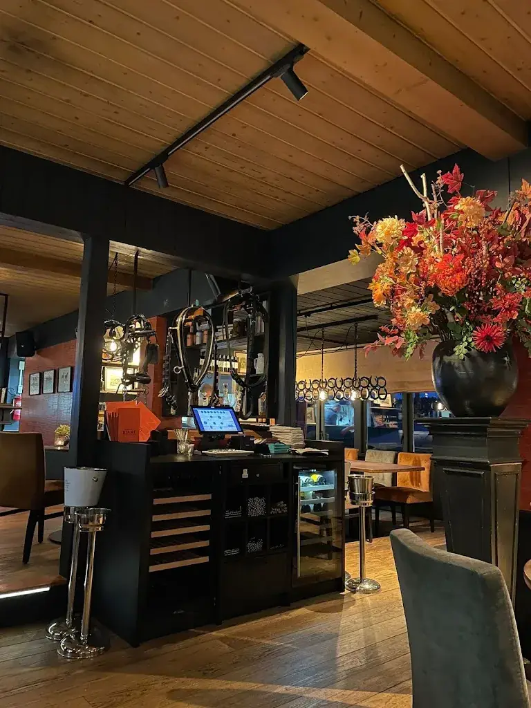 Mikel Hernández_Gastrobar Riant_Beekbergen_avis