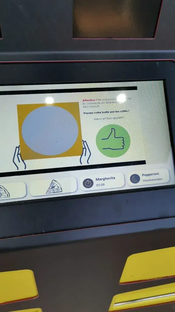 Linda E_24/7 Pizza Vending machine Beekbergen_Beekbergen_avis