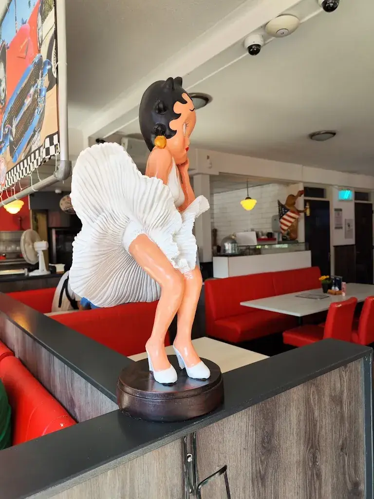 MR Jakubowski_Dutch American Diner & Catering de Heuve_Beuningen_review